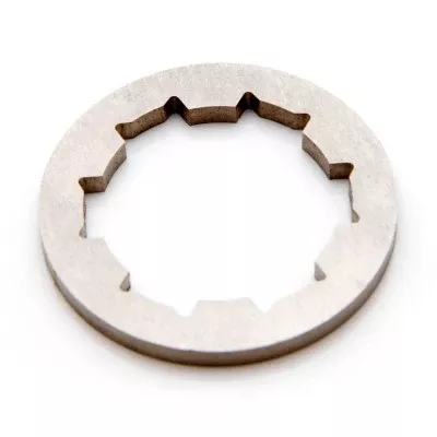 (26) TR6-157054 Splined washer between circlip & gear