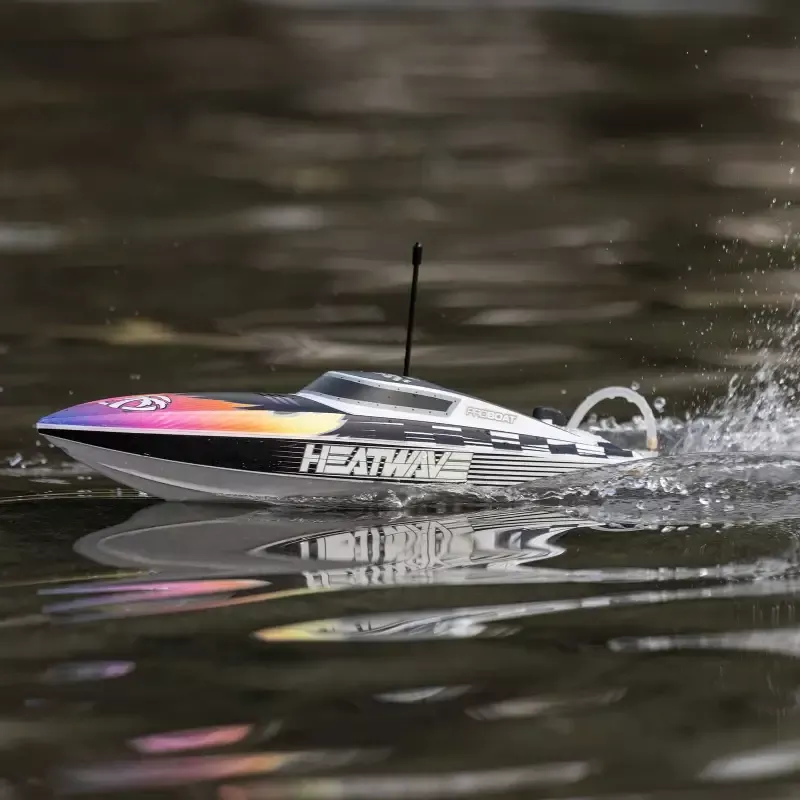 Recoil 2 18″ BL Deep-V Heatwave:RTR